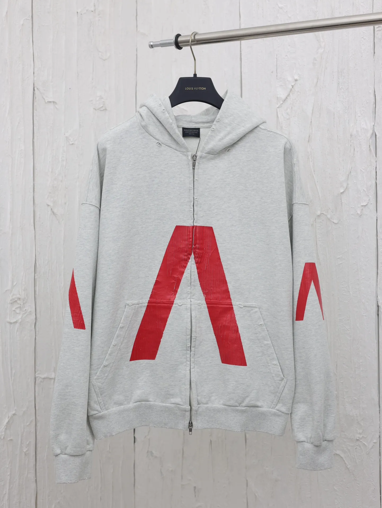 Balenciag*/ BLCG V YB ！ 480g， ， ， ， Gray 。 ， 。 ， ， ， 。 ， ， 。 ， Silver ， Size：S/M/L